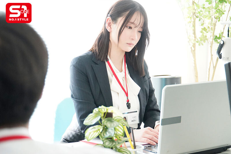 隠れ爆乳OLが今月のノルマ未達成のため本日より1週間全裸出社 私のカラダで皆様を全力ご奉仕・フォローさせていただきます。 鷲尾めいのサムネイル画像