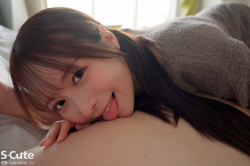 休日に彼女と。ずっと繋がってたい、朝から晩までSEX旅行 天馬ゆいのサムネイル画像