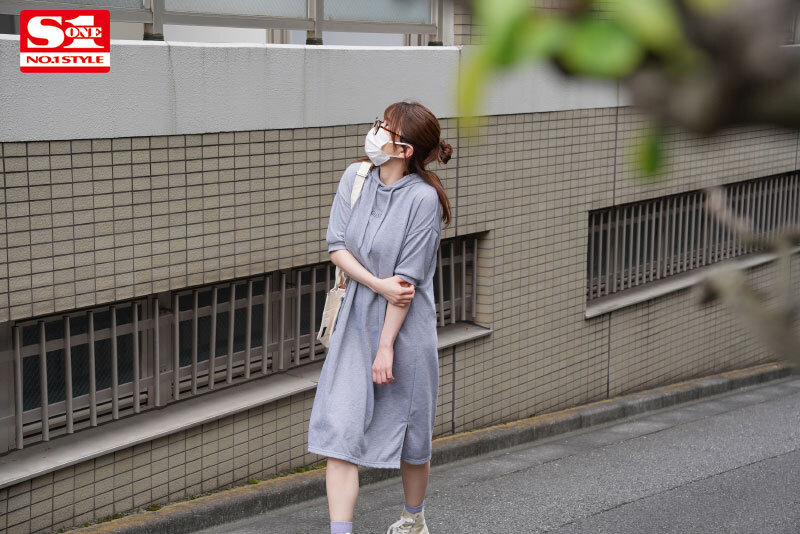 1ヶ月禁欲した鷲尾めいがアドレナリン全開で神乳揺らして、潮吹いて、大絶叫してもまだハメる10時間エンドレスFUCKのサムネイル画像
