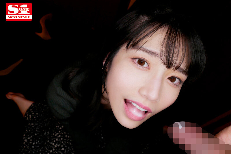 密室、息がかかるほど至近距離でNTR（寝取）ってあげる 河北彩花のサムネイル画像