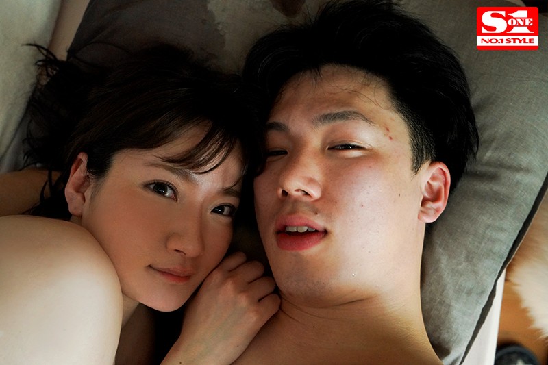 一ヶ月間の禁欲の果てに彼女の親友と僕が浮気SEXだけに没頭した彼女不在の2日間。 鷲尾めいのサムネイル画像