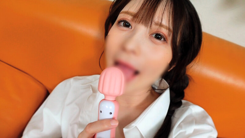【個人撮影】部屋とYシャツとあなた 自画撮りオナニー投稿映像のサムネイル画像