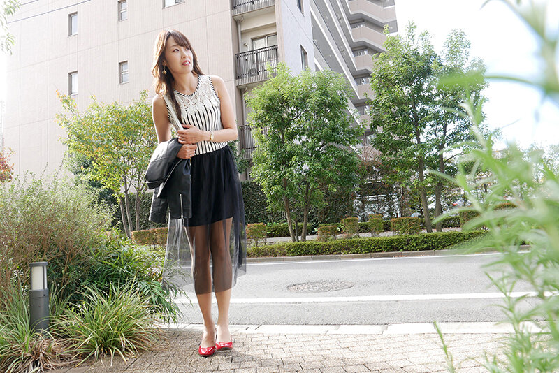 「立ちんぼ妻」 B級熟女 かすみ40歳のサムネイル画像