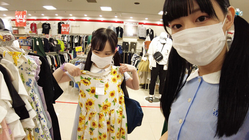 団地ふたりぼっち 妹らら 姉ちびとり パパとママがいない夜に…のサムネイル画像