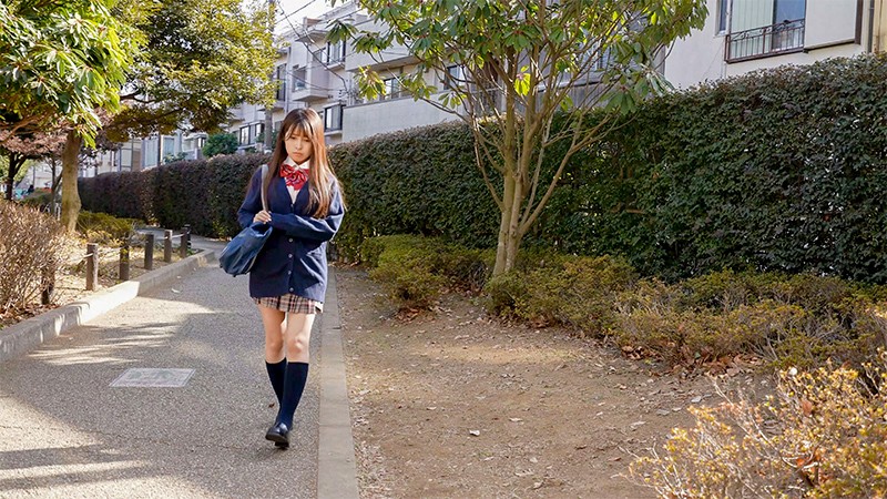 隣の変態大家におっぱいを揉まれ毎日犯●れてます 新條ひなのサムネイル画像
