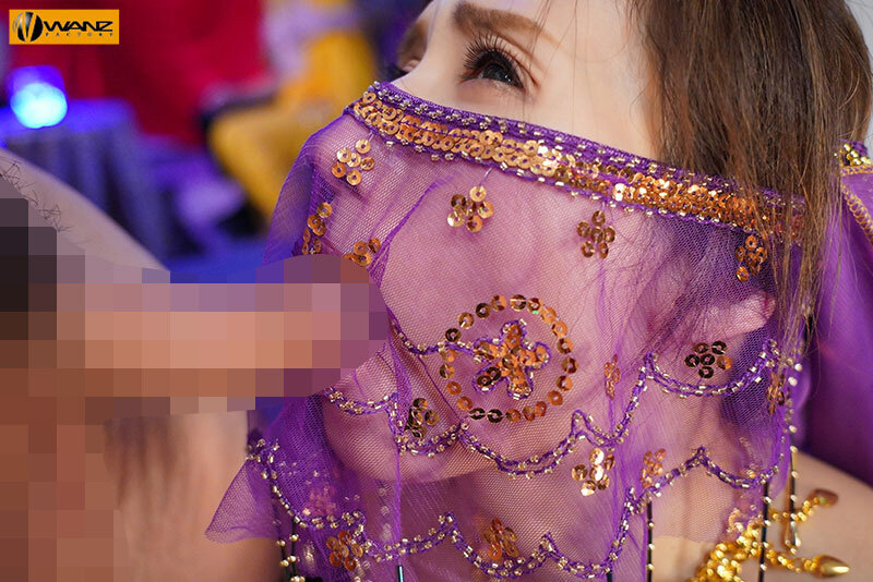超厳しいツンツン女上司がセクキャバで働いていたのでこっそりフェベチオさせまくった JULIAのサムネイル画像